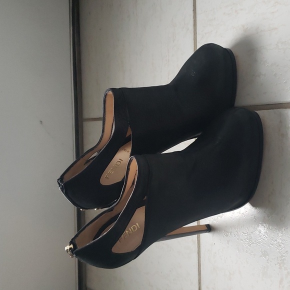 Fendi platform black booties... excellent.. Like new..size 37..authentic - Picture 1 of 9